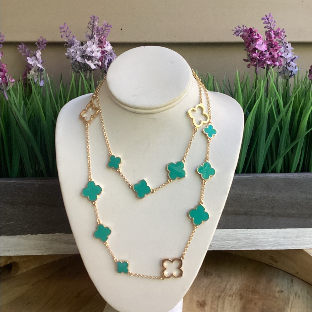 NYC CANESIDE BLACK CLOVER 4 LEAF NECKLACE